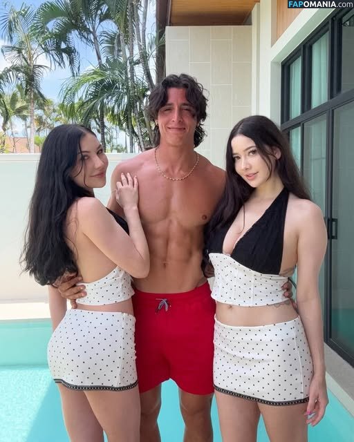 Audrey & Sadie / AudreyandSadie Nu OnlyFans  Foto vazada #1