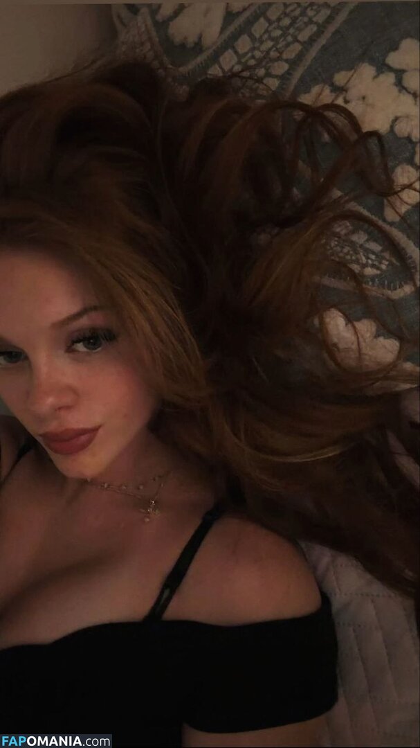 Aurorafoxxxx / scarlettaaurora / ursweetscar / yoursweetaurora Nu OnlyFans  Foto vazada #7
