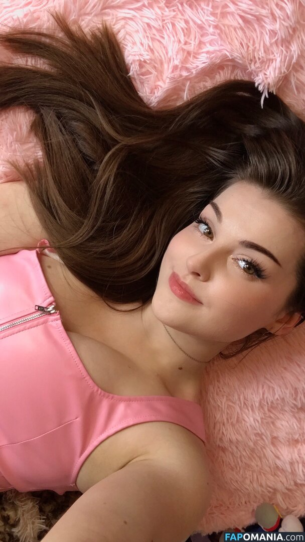 auroraiskira / kingauratv Nu OnlyFans  Foto vazada #2