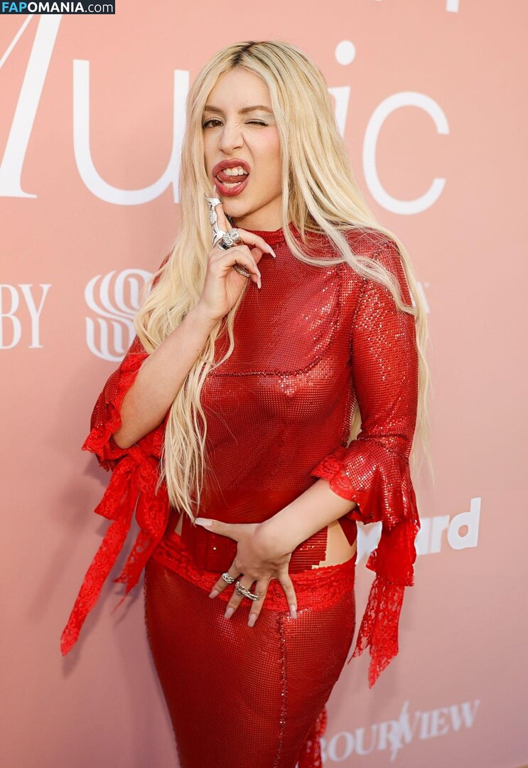 Ava Max / avamax / https: / plharleyquinn Nu OnlyFans  Foto vazada #928