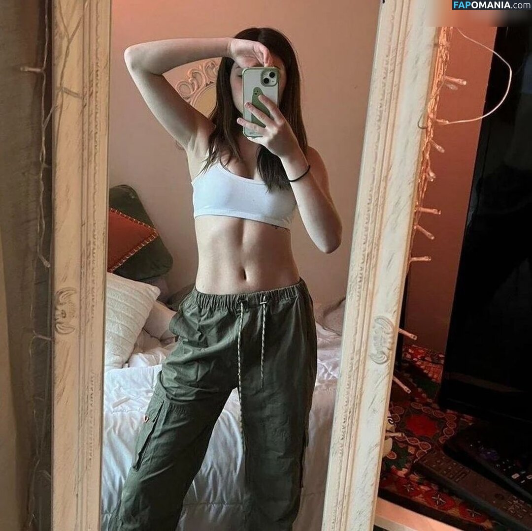 Ava Rose / avalonrosey / avamaerose / avarxxe Nu OnlyFans  Foto vazada #48