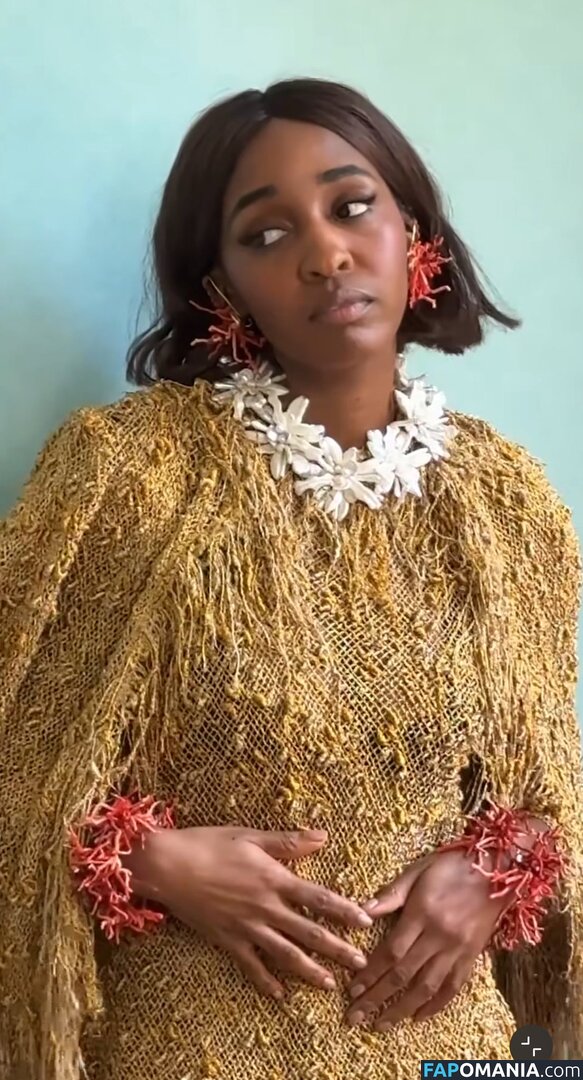 Ayo Edebiri / ayoedebiri Nu OnlyFans  Foto vazada #15