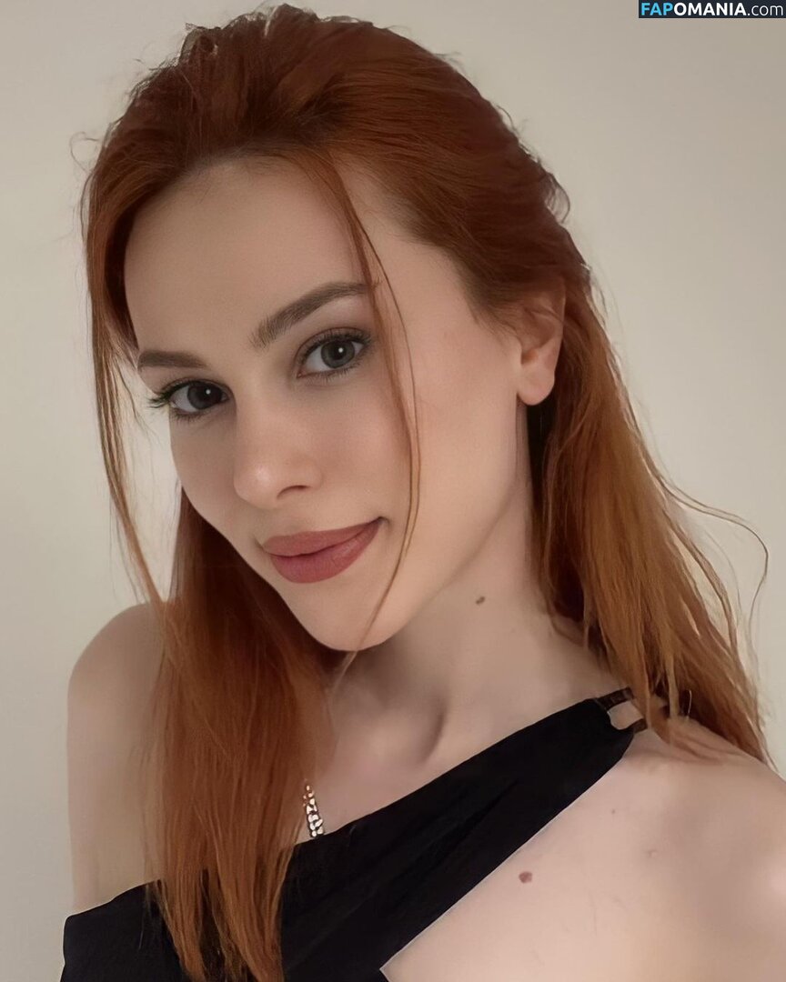 Aysennyuksel / moonbae.8 Nu OnlyFans  Foto vazada #5