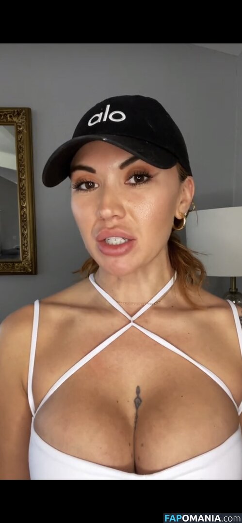 B00bs.and.bets Nu OnlyFans  Foto vazada #1