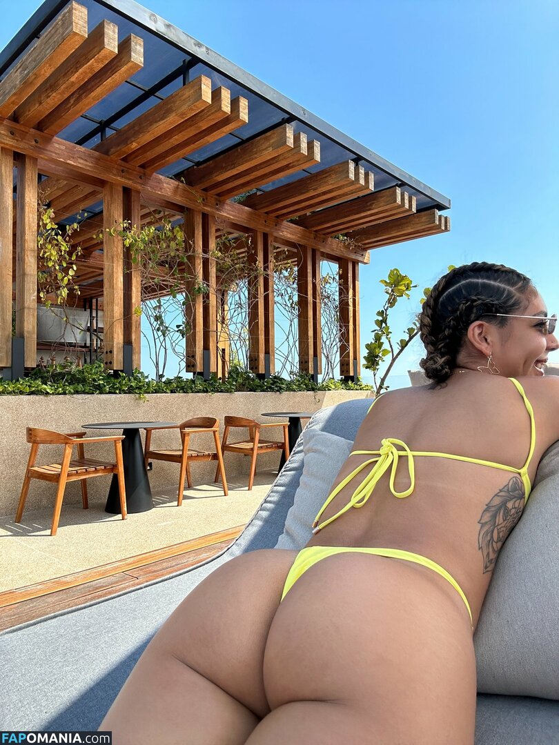 B0ngucci / yeezitaughtme Nu OnlyFans  Foto vazada #3