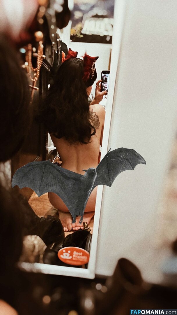 B1tchy_lesbian / laurenmonac0 Nu OnlyFans  Foto vazada #1