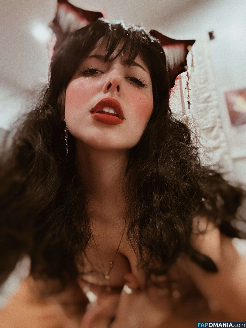 B1tchy_lesbian / laurenmonac0 Nu OnlyFans  Foto vazada #4