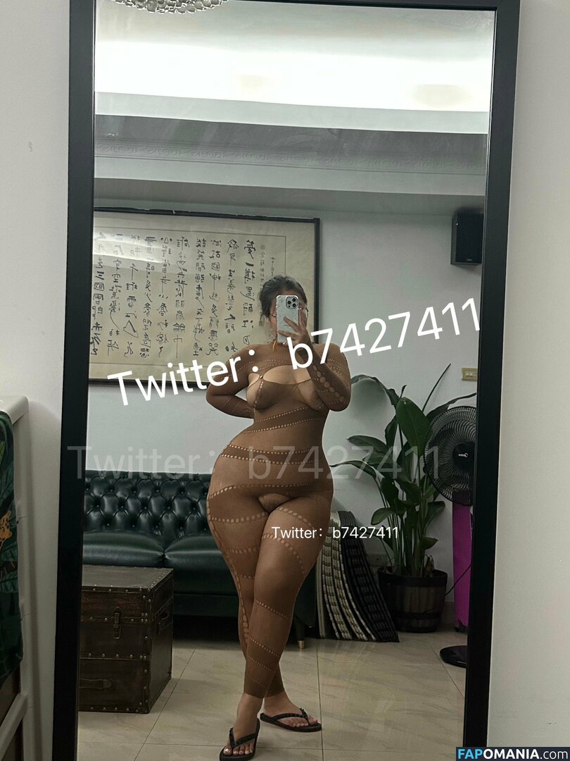 B742741 / b742741b742741 Nu OnlyFans  Foto vazada #3
