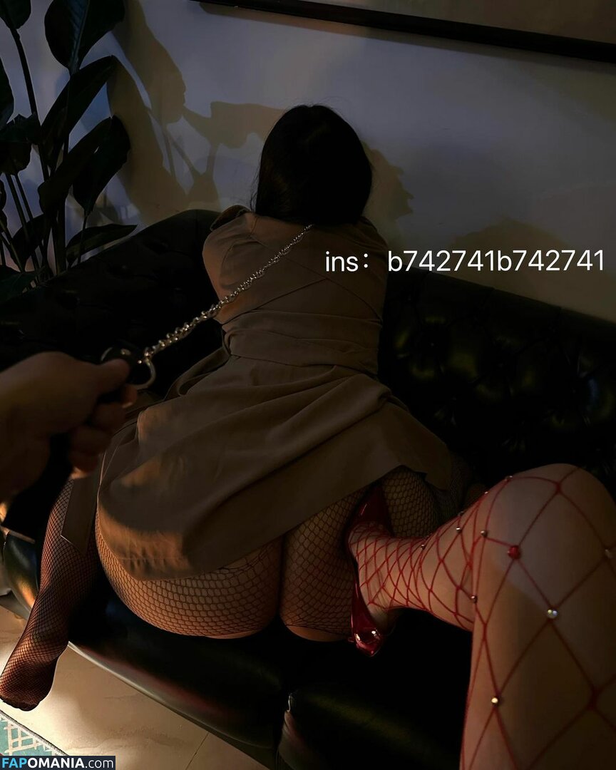 B742741 / b742741b742741 Nu OnlyFans  Foto vazada #15