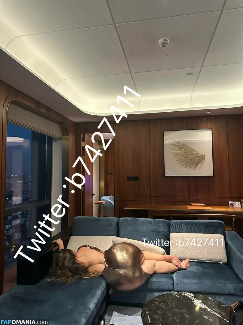 B742741 / b742741b742741 Nu OnlyFans  Foto vazada #29