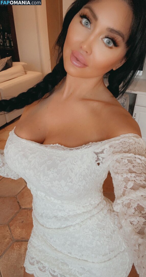 Becky Hudson / beckyhudson / beckyhudson_official Nu OnlyFans  Foto vazada #1