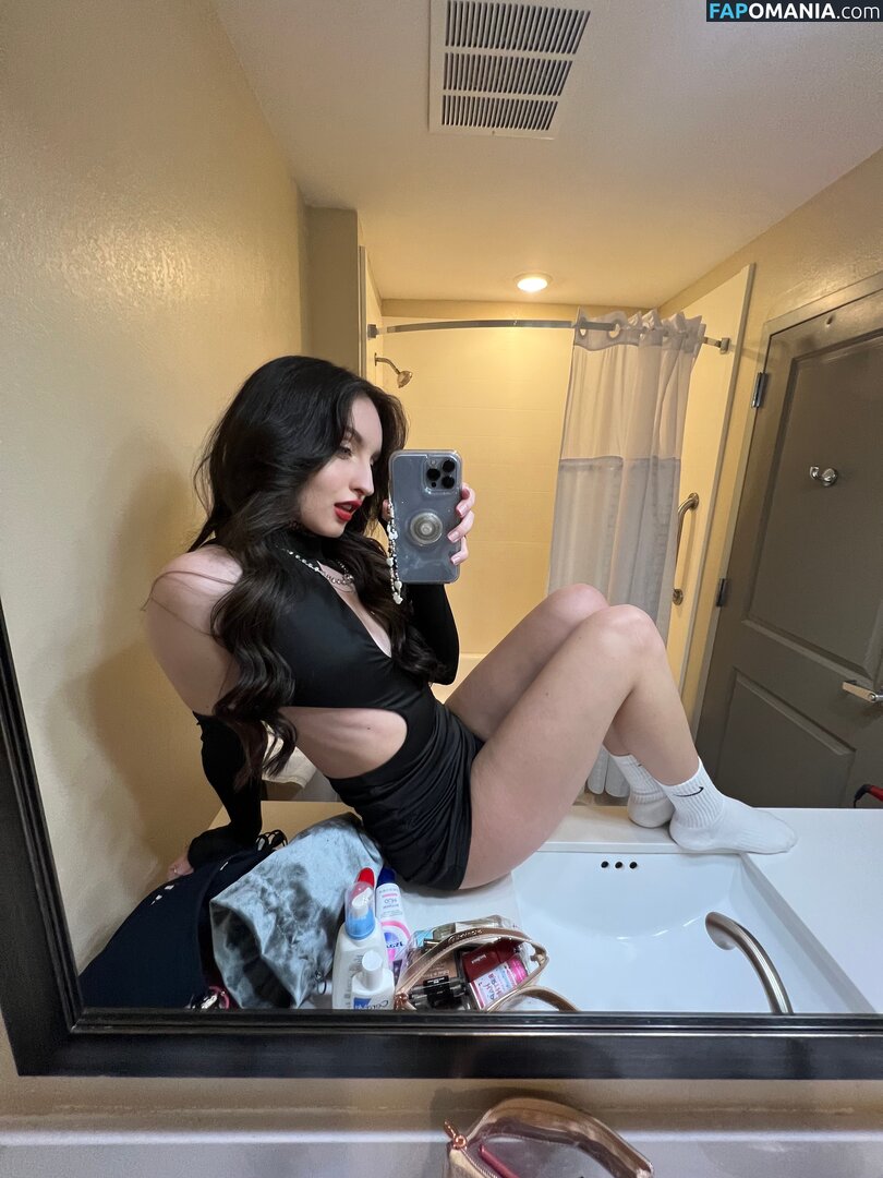 Beebee ASMR / beebeeasmr / beebeeasmr18 / beebeevip Nu OnlyFans  Foto vazada #57