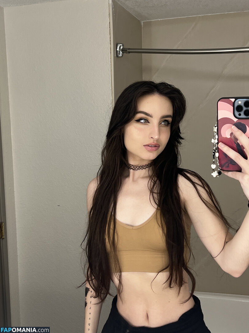 Beebee ASMR / beebeeasmr / beebeeasmr18 / beebeevip Nu OnlyFans  Foto vazada #104