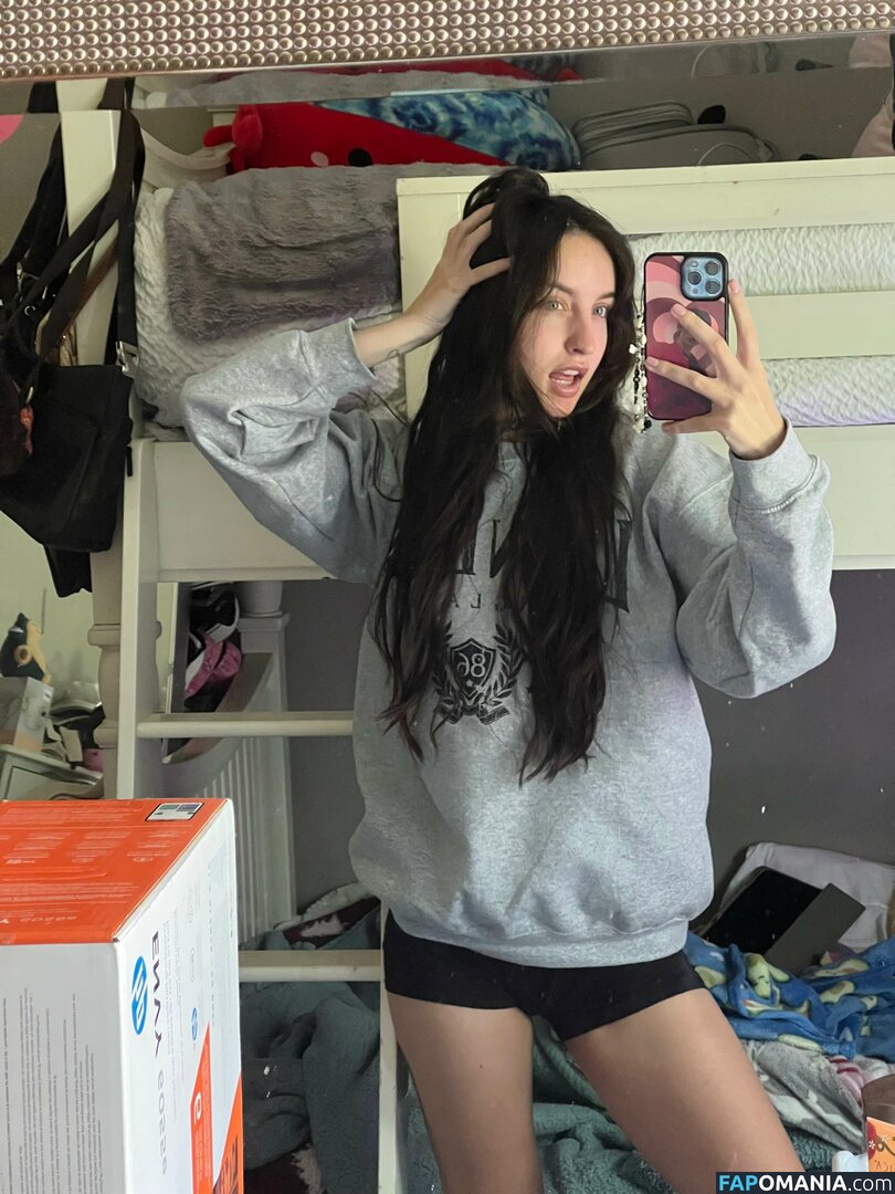 Beebee ASMR / beebeeasmr / beebeeasmr18 / beebeevip Nu OnlyFans  Foto vazada #128