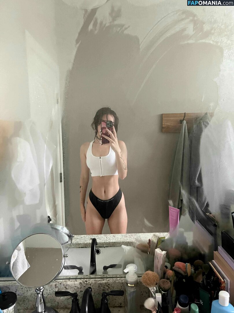 Beebee ASMR / beebeeasmr / beebeeasmr18 / beebeevip Nu OnlyFans  Foto vazada #339