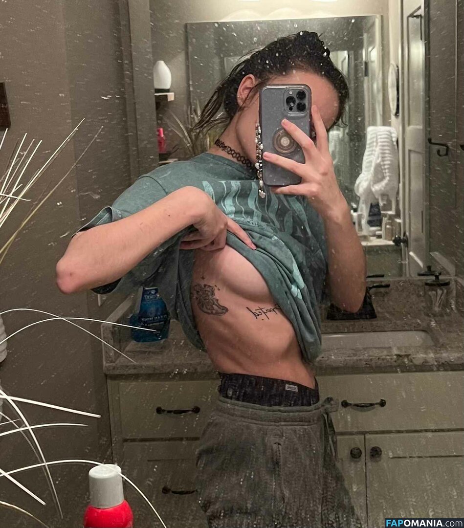 Beebee ASMR / beebeeasmr / beebeeasmr18 / beebeevip Nu OnlyFans  Foto vazada #350