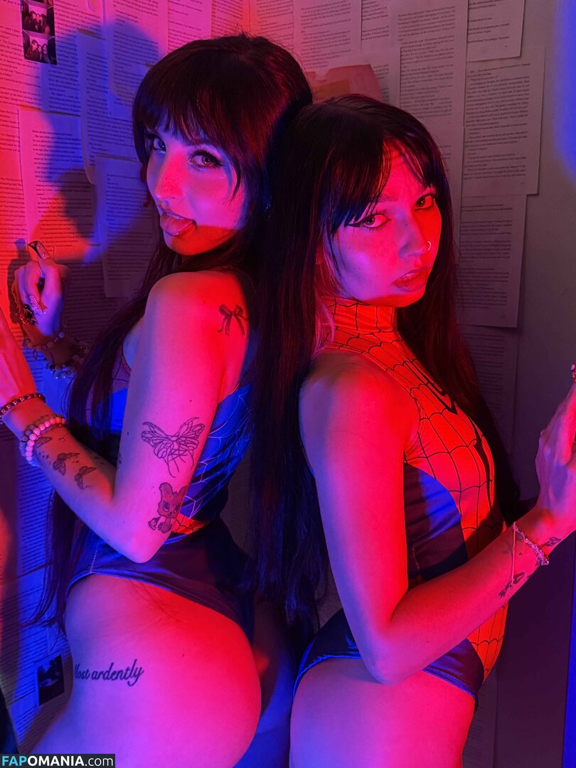 Beebee ASMR / beebeeasmr / beebeeasmr18 / beebeevip Nu OnlyFans  Foto vazada #419