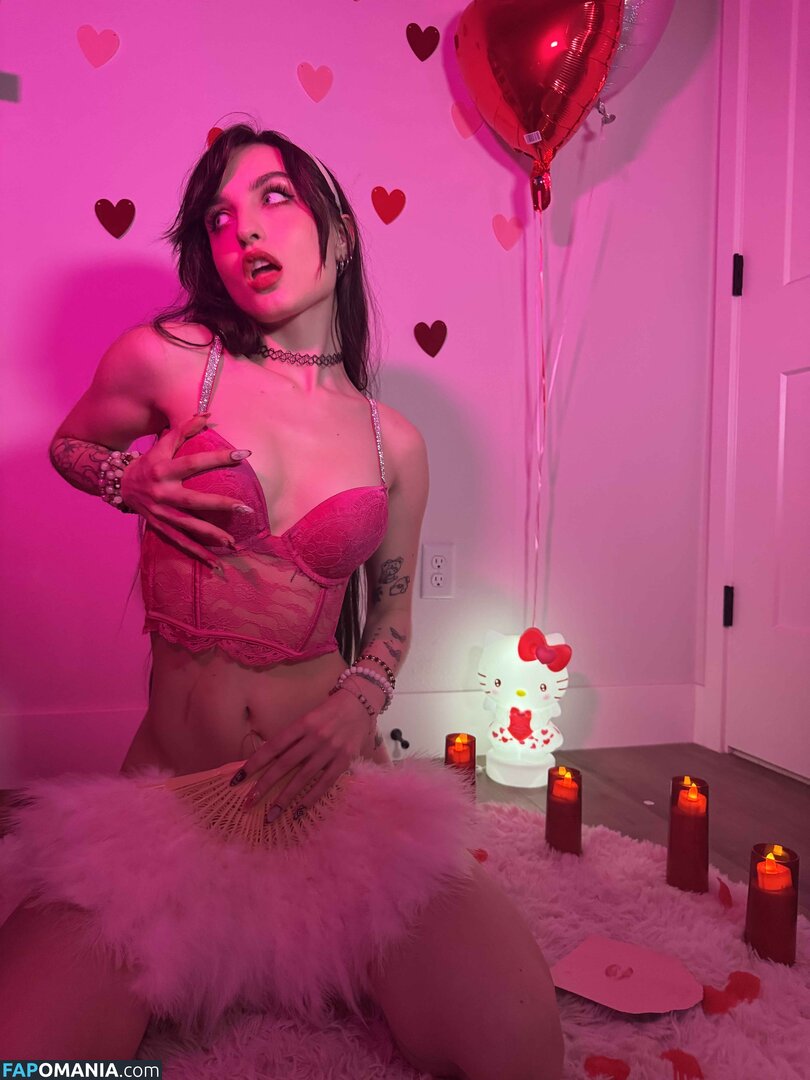 Beebee ASMR / beebeeasmr / beebeeasmr18 / beebeevip Nu OnlyFans  Foto vazada #437