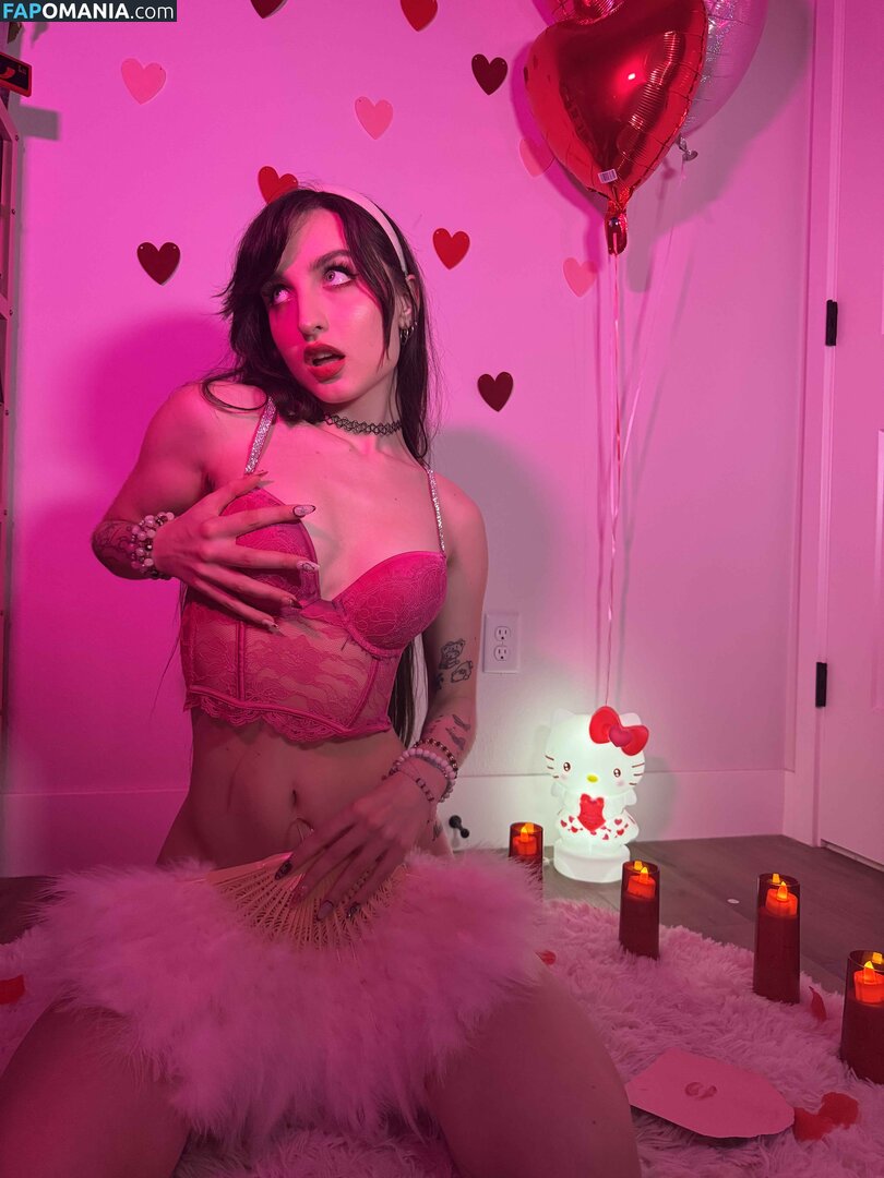 Beebee ASMR / beebeeasmr / beebeeasmr18 / beebeevip Nu OnlyFans  Foto vazada #443