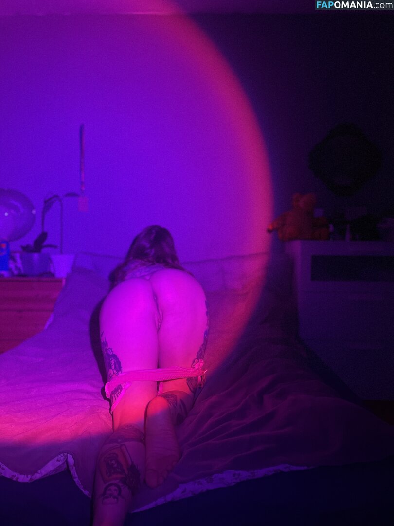 belaya_devushka / зато красивая Nu OnlyFans  Foto vazada #3