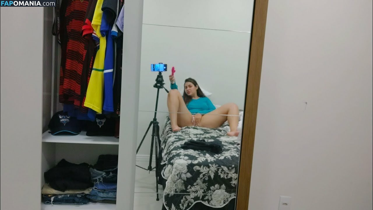 Bella Menezes / isamnzs / isinha meneses / isinhamnzs / prontomostreii Nu OnlyFans  Foto vazada #33