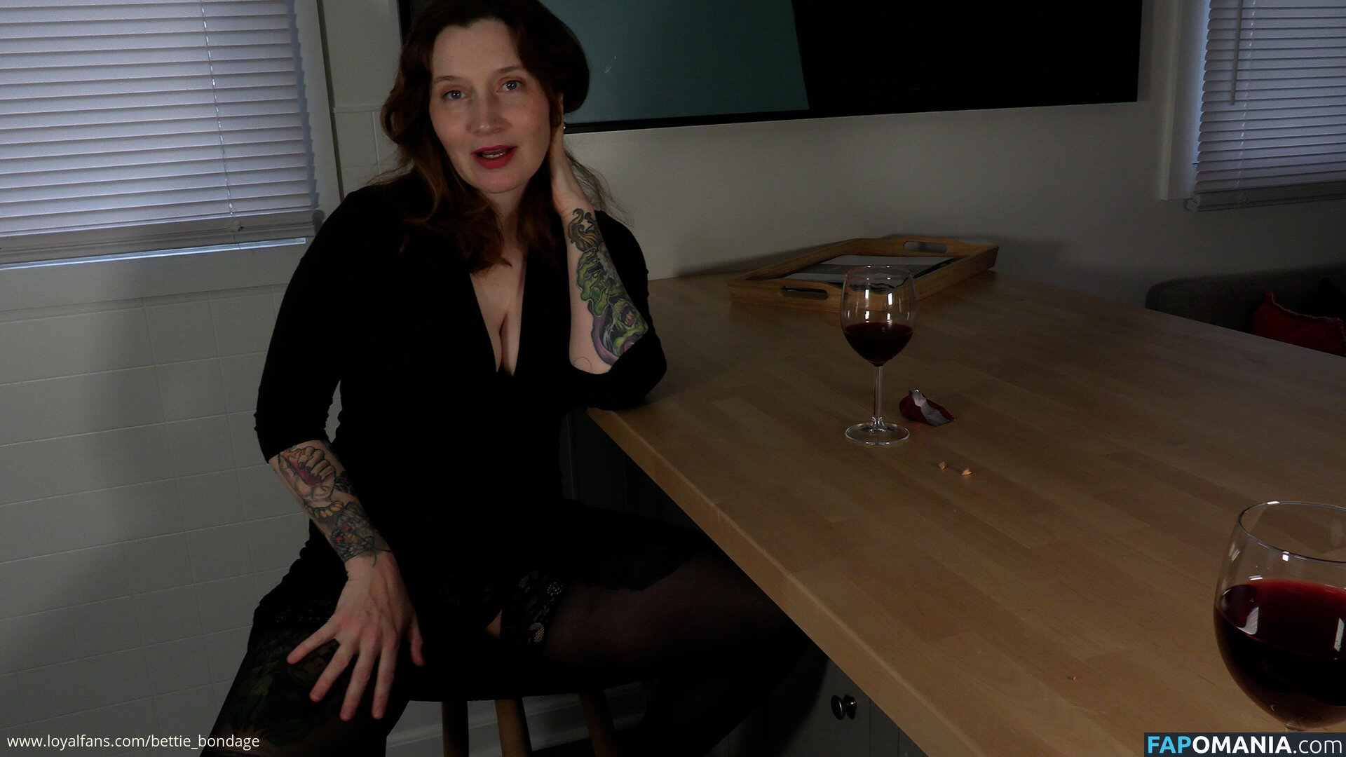 Bettie Bondage / __bettiebee / bettie_bondage Nu OnlyFans  Foto vazada #440