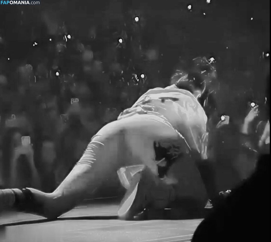 Billie Eilish / Fake / billeeilish / billieeilish Nu OnlyFans  Foto vazada #2214