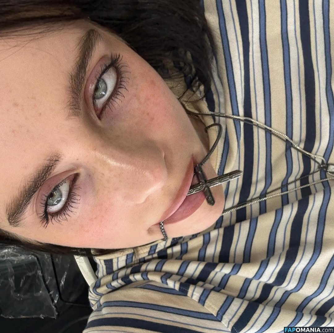 Billie Eilish / Fake / billeeilish / billieeilish Nu OnlyFans  Foto vazada #2236