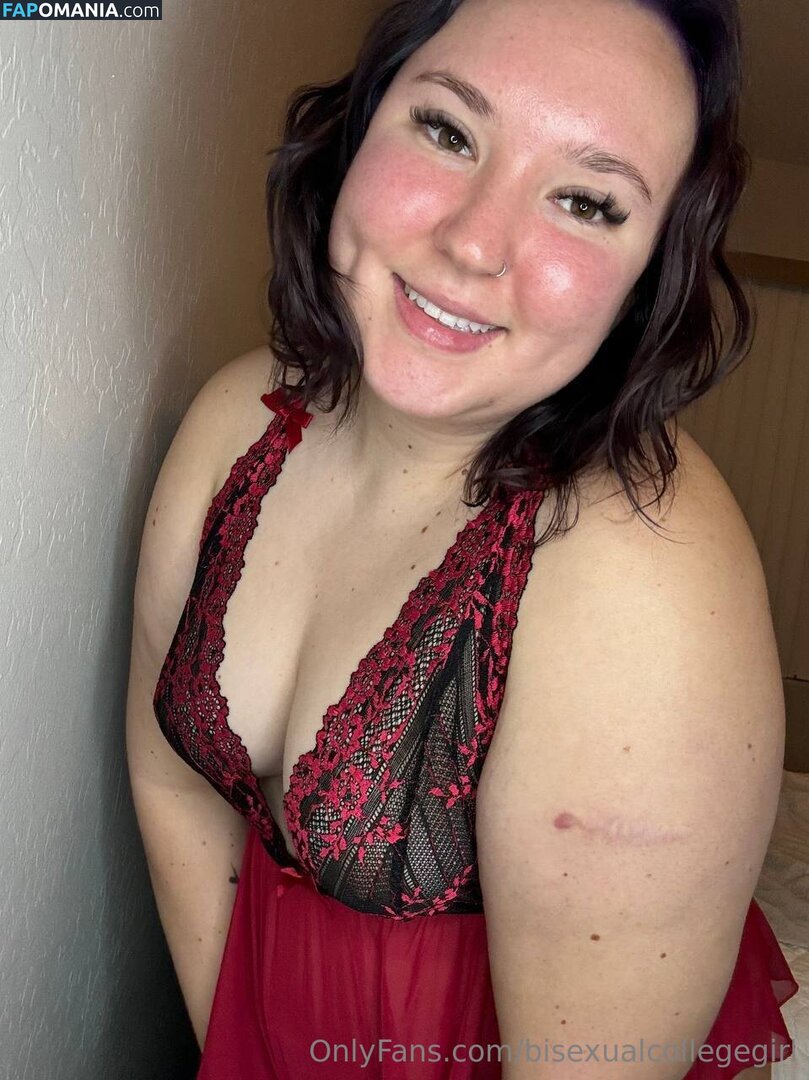 bisexualcollegegirl / rubitout Nu OnlyFans  Foto vazada #12