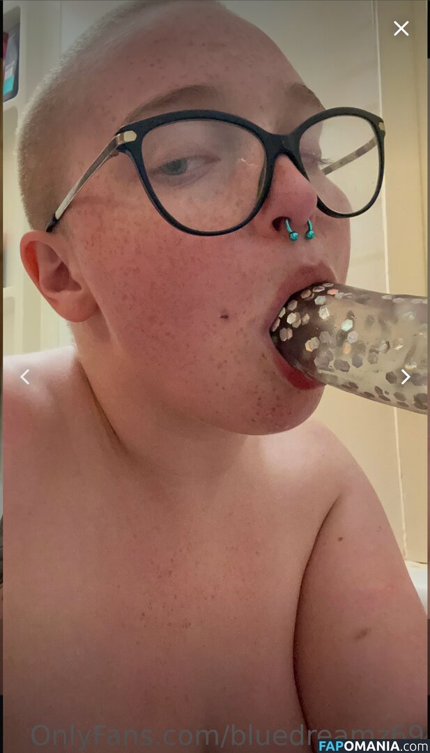 Blue Dreamz / Blueberry Crush / blue_dreamzzzzz Nu OnlyFans  Foto vazada #1