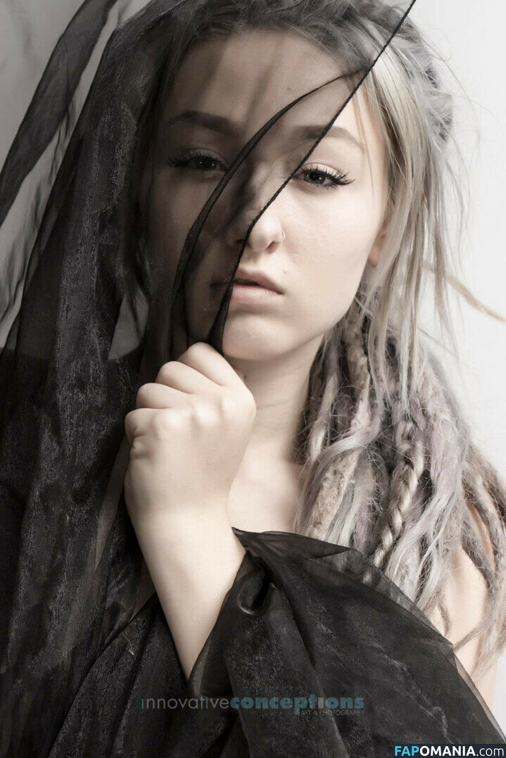 BluTube / orchidsandhoney / therealroyalblu Nu OnlyFans  Foto vazada #45