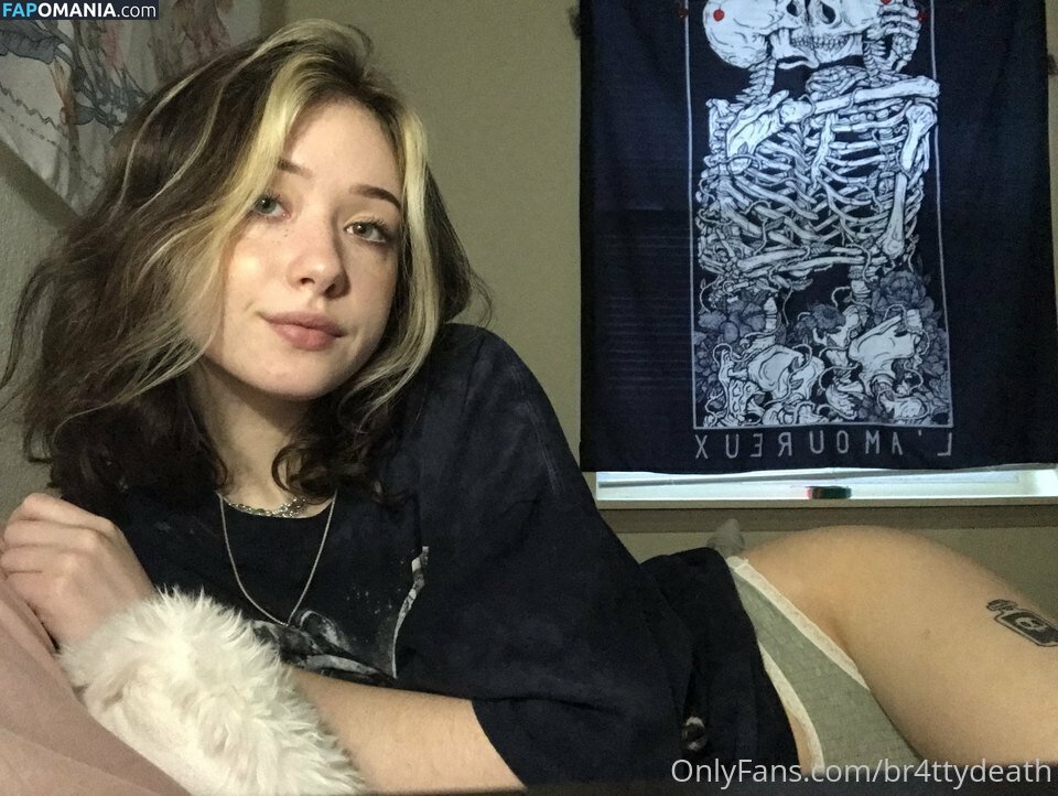 brattydeath / brattyydeath / cherry_grl / waifu.brattyydeath Nu OnlyFans  Foto vazada #38