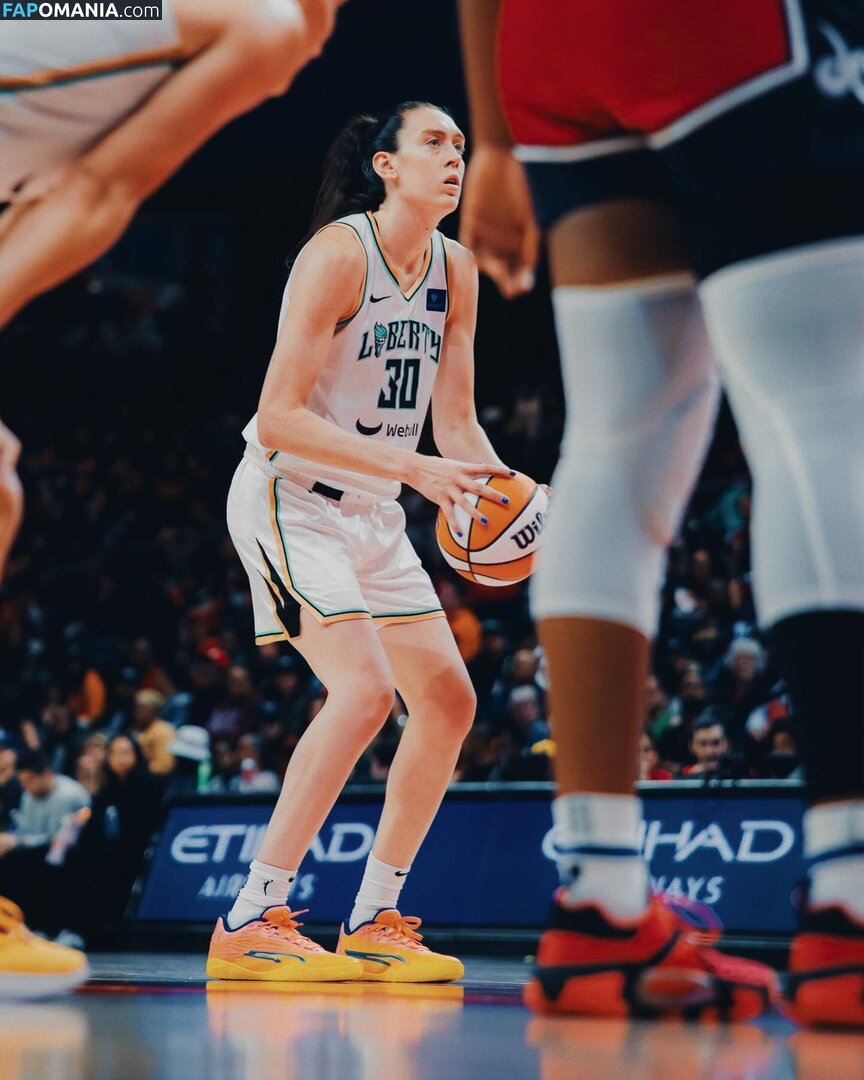 Breanna Stewart / WNBA Player / breannastewart30 Nu OnlyFans  Foto vazada #1