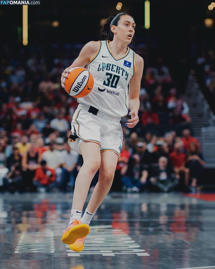 Breanna Stewart / WNBA Player / breannastewart30 Nu OnlyFans  Foto vazada #3