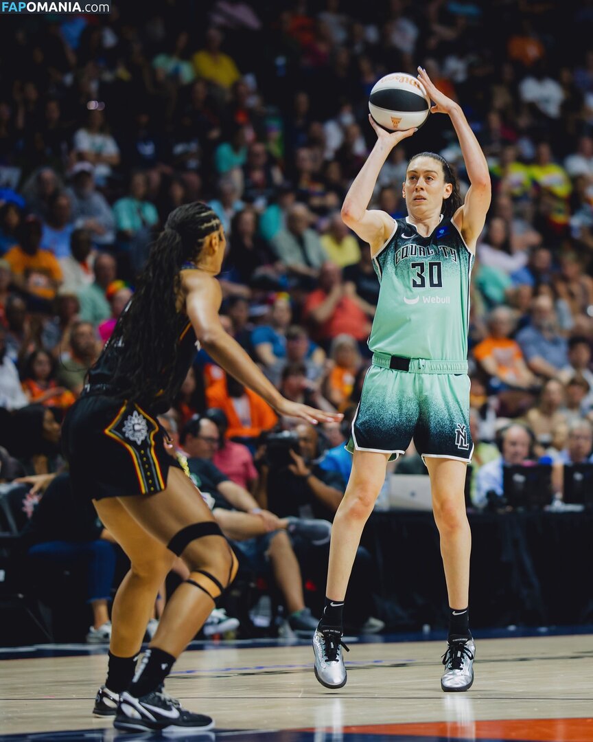 Breanna Stewart / WNBA Player / breannastewart30 Nu OnlyFans  Foto vazada #6