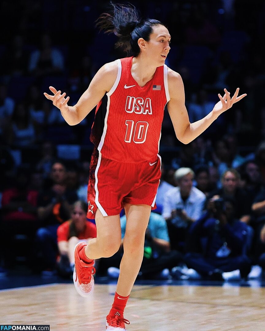 Breanna Stewart / WNBA Player / breannastewart30 Nu OnlyFans  Foto vazada #10