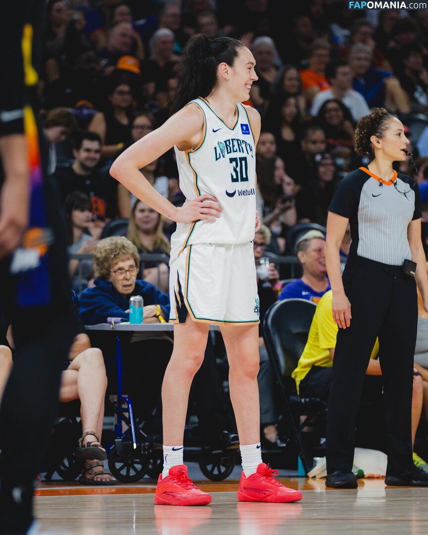 Breanna Stewart / WNBA Player / breannastewart30 Nu OnlyFans  Foto vazada #16