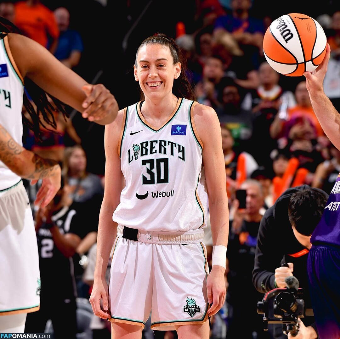 Breanna Stewart / WNBA Player / breannastewart30 Nu OnlyFans  Foto vazada #19