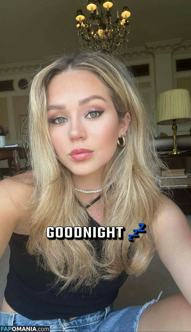 Brec Bassinger / brecbassinger Nu OnlyFans  Foto vazada #18