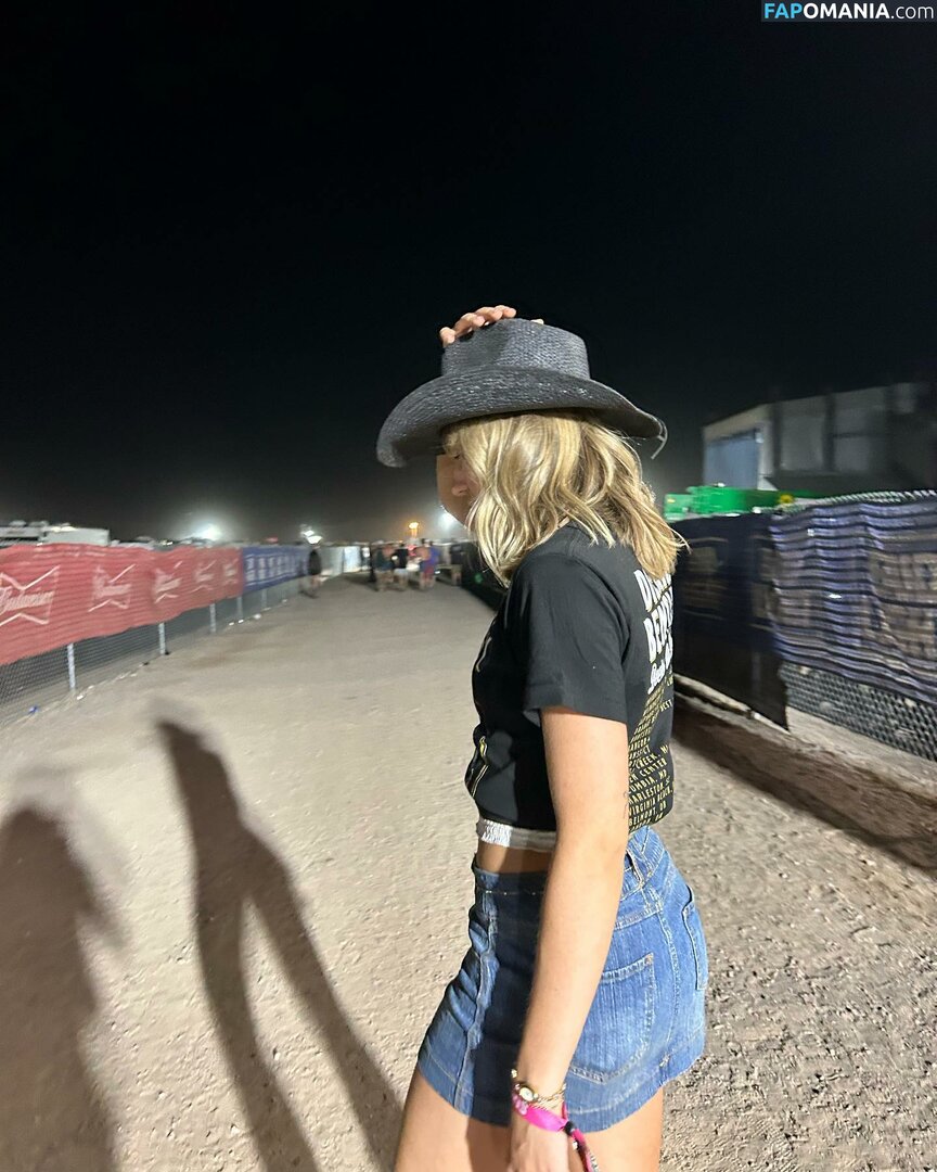 Brynn Rumfallo / brynnrumfallo Nu OnlyFans  Foto vazada #197