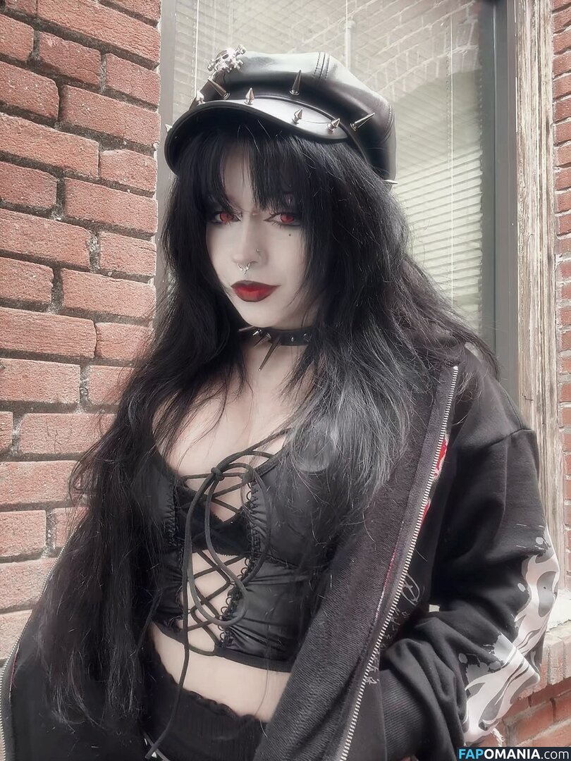 buffgothmom / xohmygoth Nu OnlyFans  Foto vazada #14