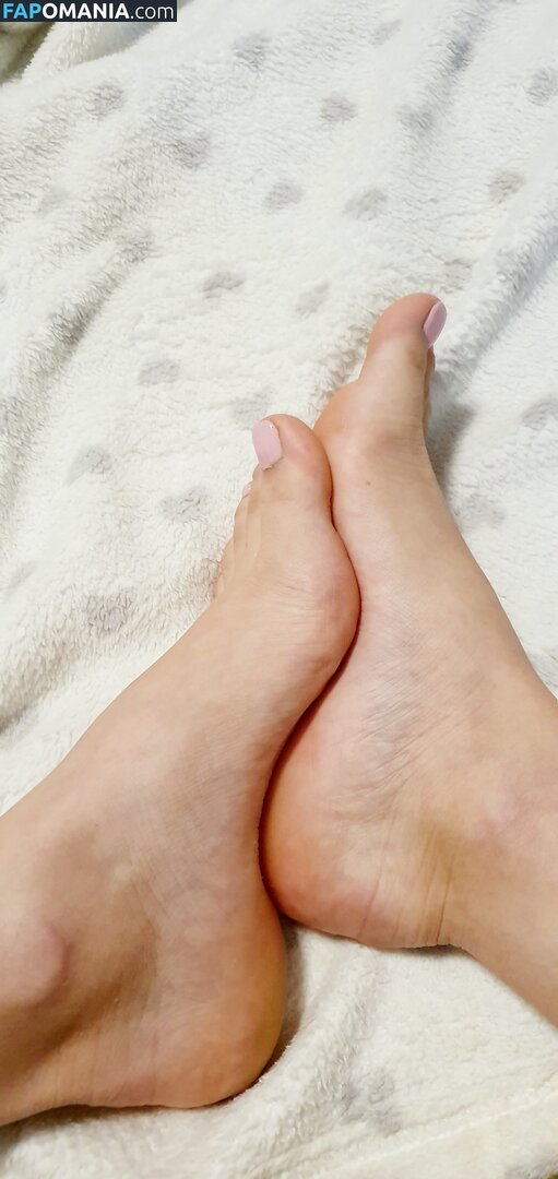 Busty_Ema / MrsRobie / Mrs_Robie / Wild_Kittycat / busty_model_ / bustyema / https: Nu OnlyFans  Foto vazada #322