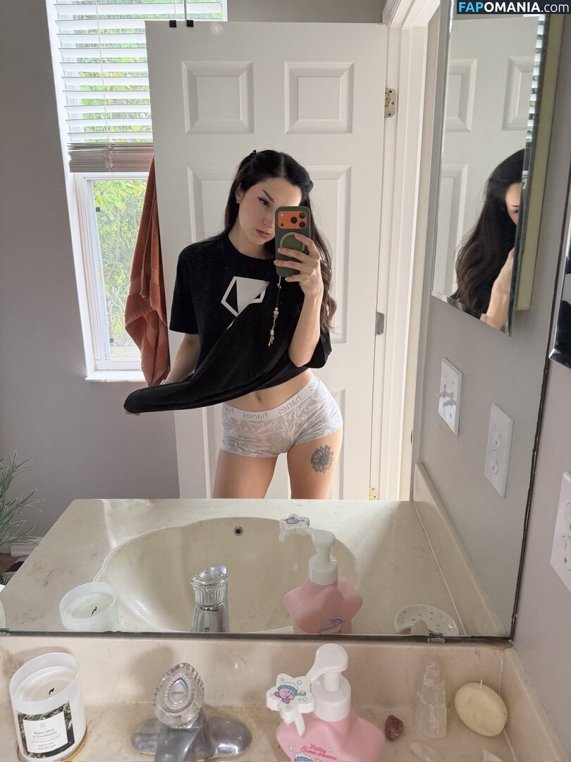 Busy B Asmr / busybasmr Nu OnlyFans  Foto vazada #1034