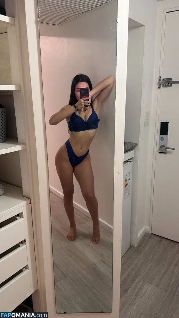 ButtonWhite / ariiwhite / buttonthewhite Nu OnlyFans  Foto vazada #1