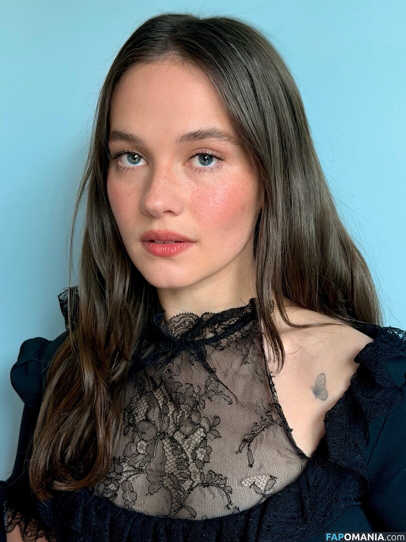 Cailee Spaeny / caileespaeny Nu OnlyFans  Foto vazada #338