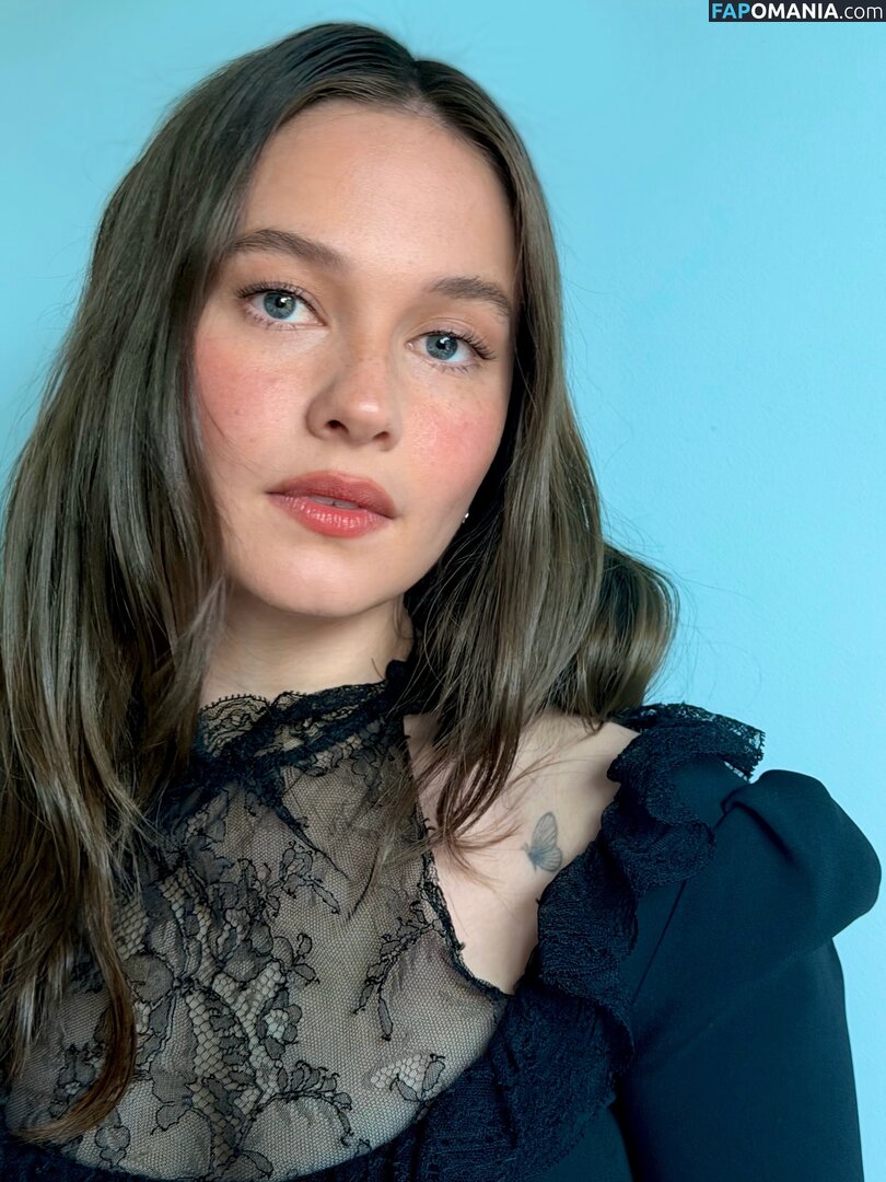 Cailee Spaeny / caileespaeny Nu OnlyFans  Foto vazada #339