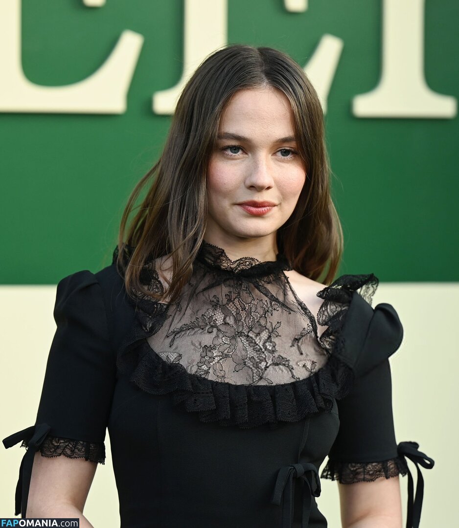Cailee Spaeny / caileespaeny Nu OnlyFans  Foto vazada #346