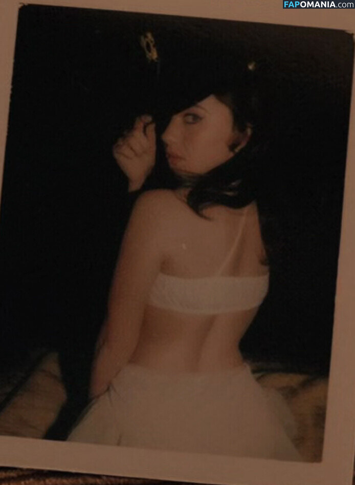 Cailee Spaeny / caileespaeny Nu OnlyFans  Foto vazada #379