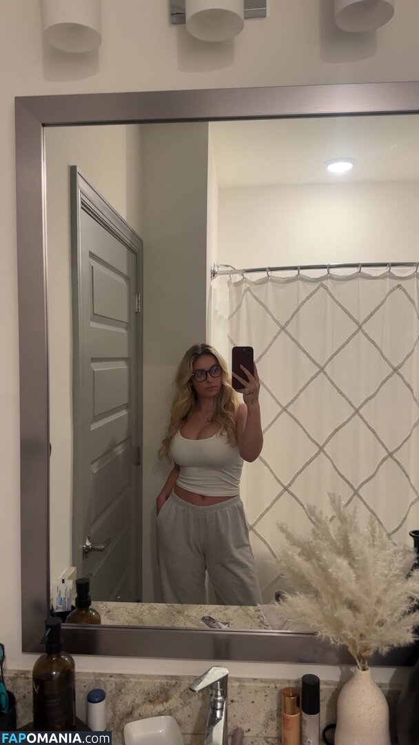Caitlin Betterly / caitlin.betterly Nu OnlyFans  Foto vazada #1