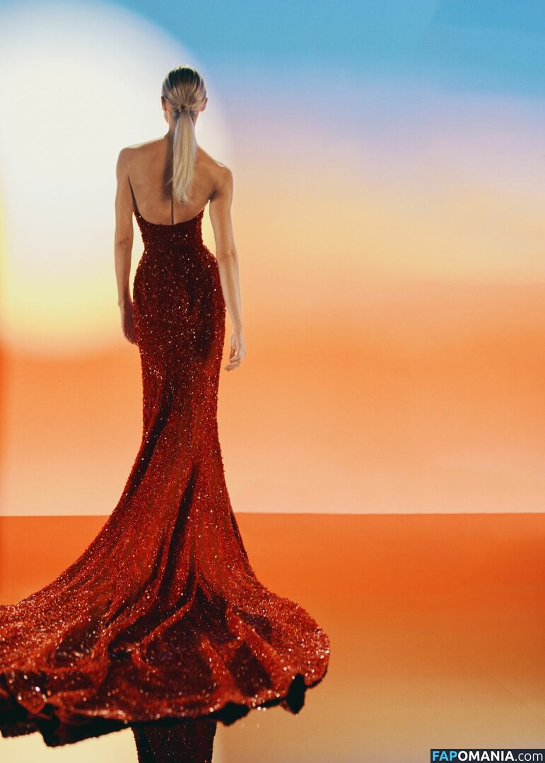 Candice Swanepoel Nu Foto vazada #11